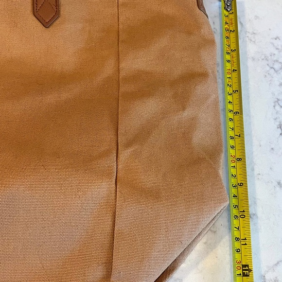 Thirty-One Camel Tote Bag with Strap - Picture 13 of 14